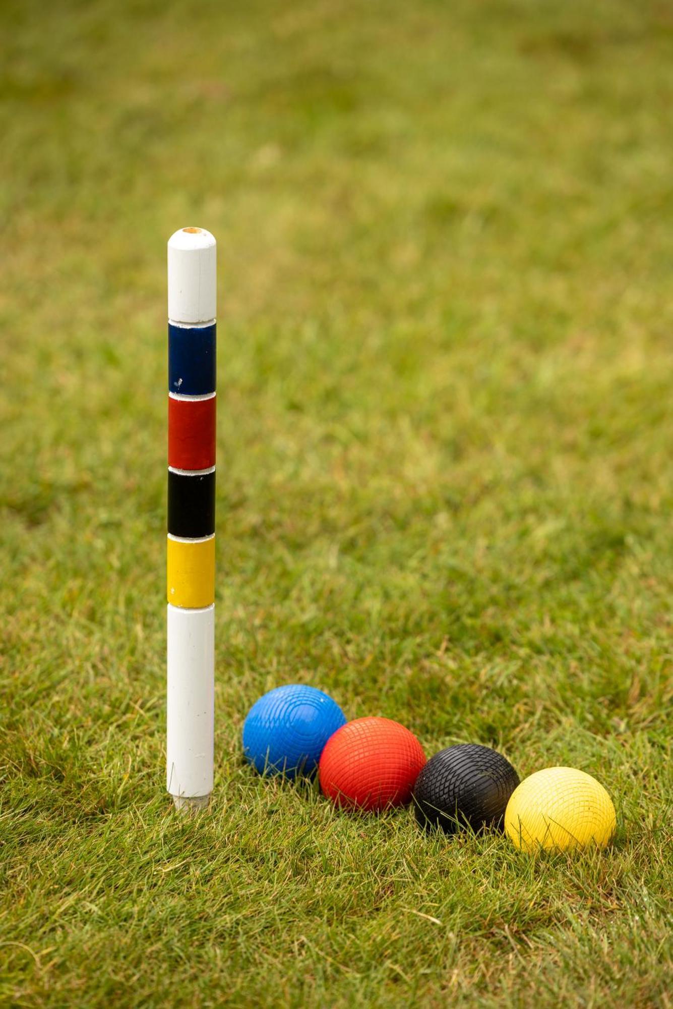 Carton House A Fairmont Managed Hotel Maynooth Exterior foto A croquet mallet and balls